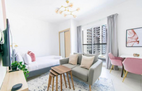 Stella Stays Elegant Studio Dubai JVC Private Balcony